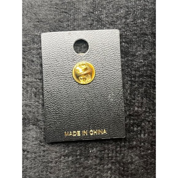 Vacation Plush Bear Sliding Tokyo Disney Land Pin - Picture 2 of 3